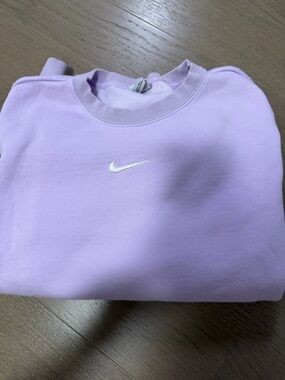 Nike Lavender Crewneck Sweatshirt